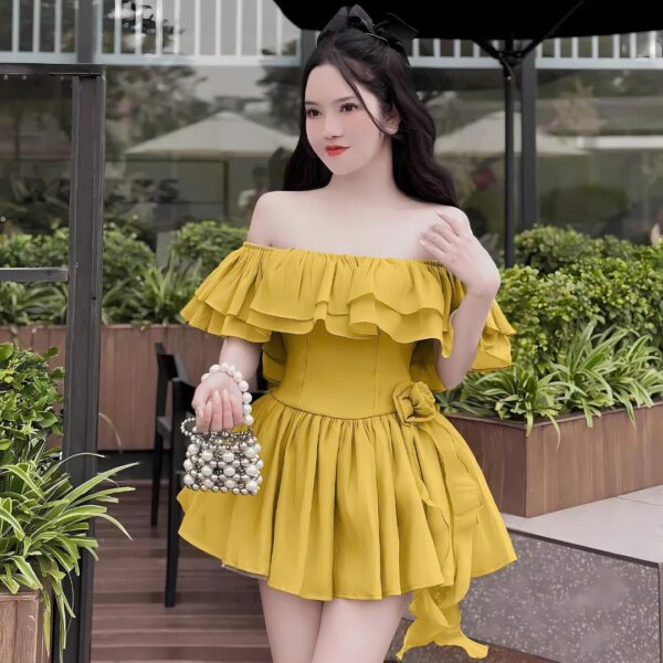 Đầm váy nữ tơ kèm hoa áo trễ vai có mút ngực phối chân váy xoè xếp ly có quần trong xinh xắn dành cho nàng diện đi chơi - Hình ảnh 2