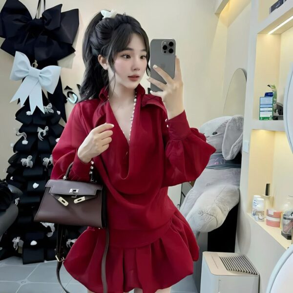 Set đồ nữ áo tơ nến tay dài cổ chữ kèm chân váy xoè xếp ly xinh xắn dành cho nàng diện đi chơi - Hình ảnh 3