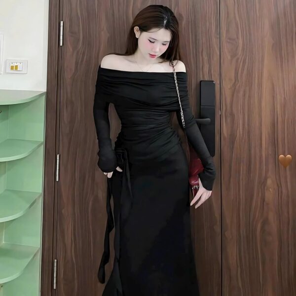 Set đồ nữ áo nhũ trễ vai đính hoa hồng phối chân váy đuôi cá chất poly xinh xắn dành cho nàng diện đi chơi - Hình ảnh 4