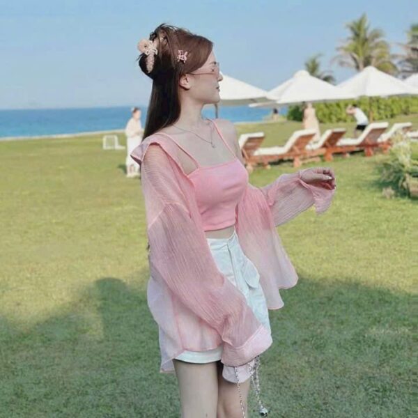 Set đồ nữ 3 món áo tăm lạnh 2 dây kèm chân váy kaki ngắn có lót phối áo khoác sơ mi chất tơ tay dài xinh xắn dành cho nàng diện đi chơi - Hình ảnh 4