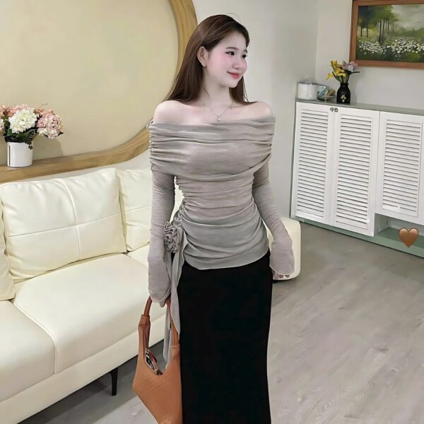 Set đồ nữ áo nhũ trễ vai đính hoa hồng phối chân váy đuôi cá chất poly xinh xắn dành cho nàng diện đi chơi - Hình ảnh 5