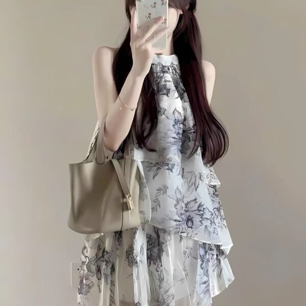Đầm váy nữ áo 2 dây cổ yếm kèm chân váy 3 tầng form dáng xoè xếp ly xinh xắn dành cho nàng diện đi chơi - Hình ảnh 5