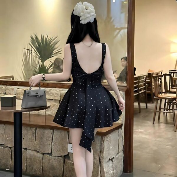 Đầm váy nữ đầm chấm bi trắng đen áo 2 dây đính nơ sau chất sóng ý phối chân váy xoè xếp ly xinh xắn dành cho nàng diện đi chơi - Hình ảnh 6