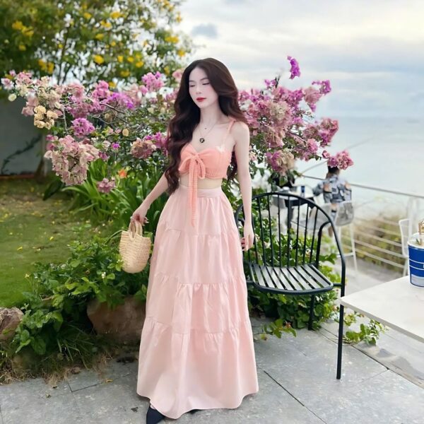 Set đồ nữ áo ren 2 dây kèm chân váy dài xoè xếp ly có lót trong xinh xắn dành cho nàng diện đi chơi, đi biển - Hình ảnh 2