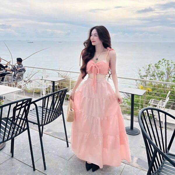 Set đồ nữ áo ren 2 dây kèm chân váy dài xoè xếp ly có lót trong xinh xắn dành cho nàng diện đi chơi, đi biển - Hình ảnh 3